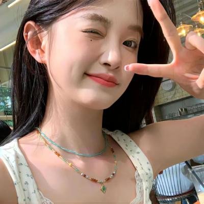 照片中的女孩